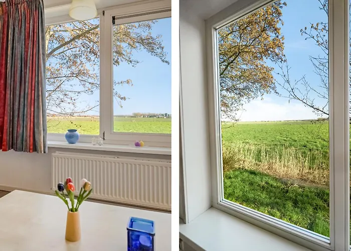 Helmzicht In Groote Keeten Holiday home Callantsoog